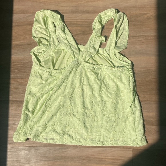 Relisted LC Lauren Conrad ruffle sleeve tank green yellow size XL - Picture 13 of 17